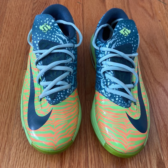 Nike EUC “KD 6 Liger” Kids Sneakers - Picture 4 of 11